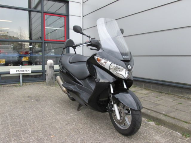 suzuki - uh-200