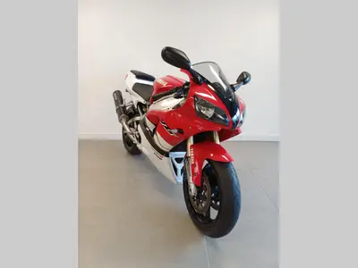 YAMAHA YZF R1 – foto 4
