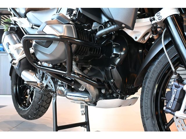bmw - r-1250-gs-triple-black