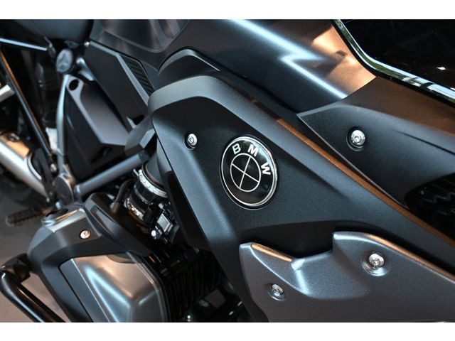 bmw - r-1250-gs-triple-black