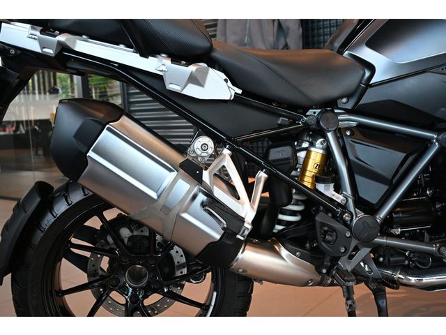 bmw - r-1250-gs-triple-black