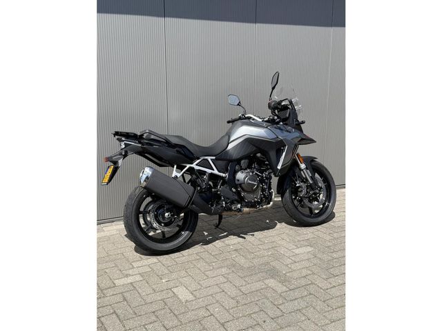 suzuki - v-strom-800