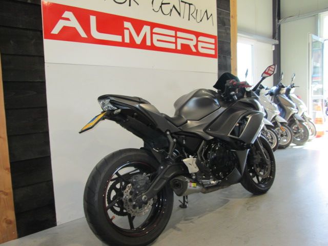 kawasaki - ninja-650