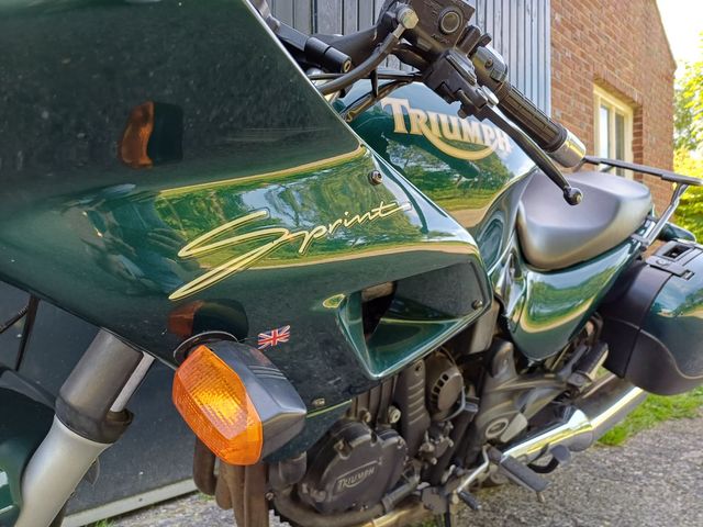 triumph - sprint-executive