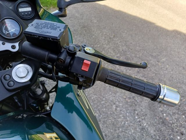 triumph - sprint-executive