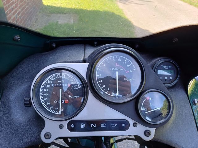 triumph - sprint-executive
