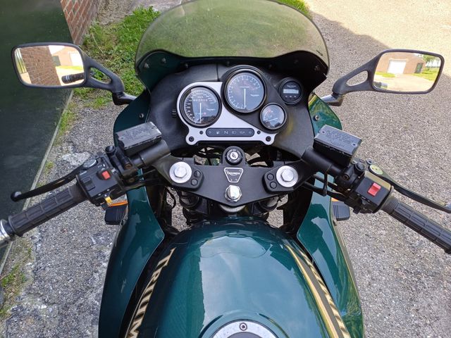 triumph - sprint-executive