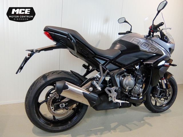 triumph - tiger-800-sport