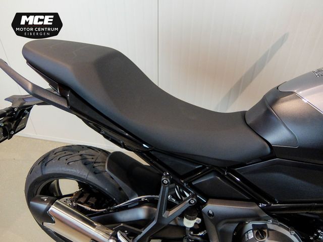 triumph - tiger-800-sport