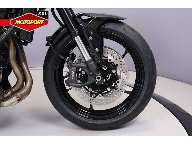 kawasaki - z900