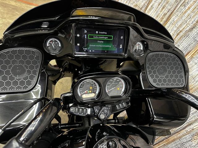 harley-davidson - road-glide-limited-fltrk
