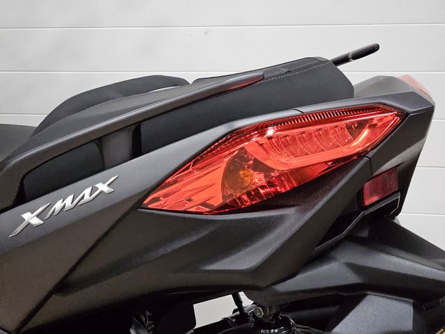 yamaha - x-max-300-abs