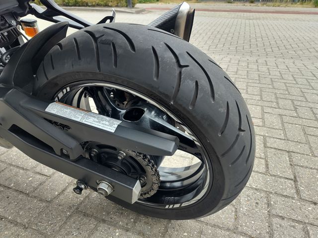 suzuki - gsr-750