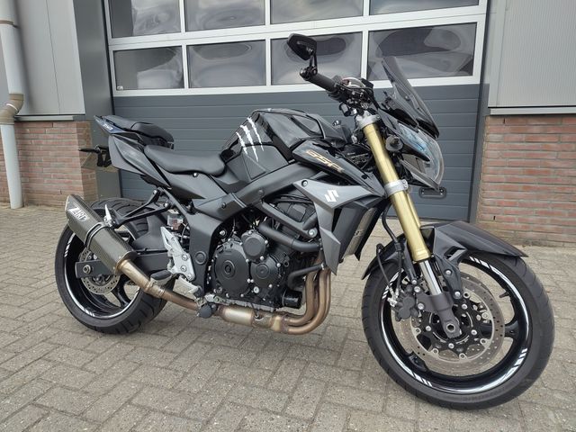suzuki - gsr-750