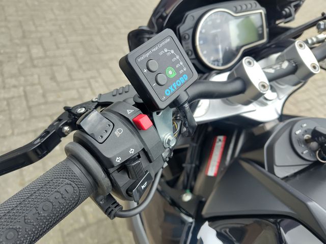 suzuki - gsr-750