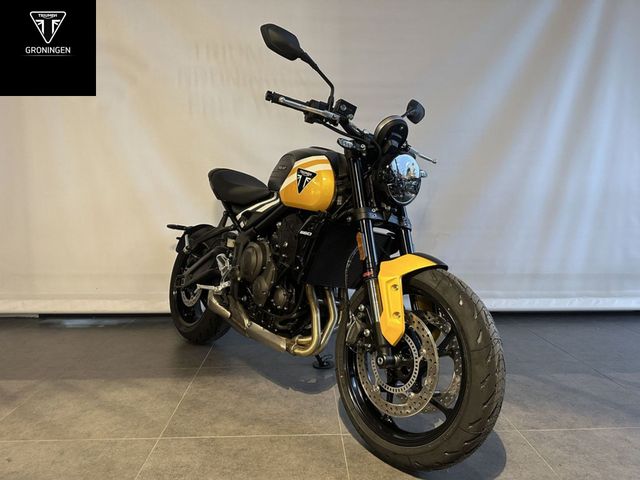 triumph - trident-660