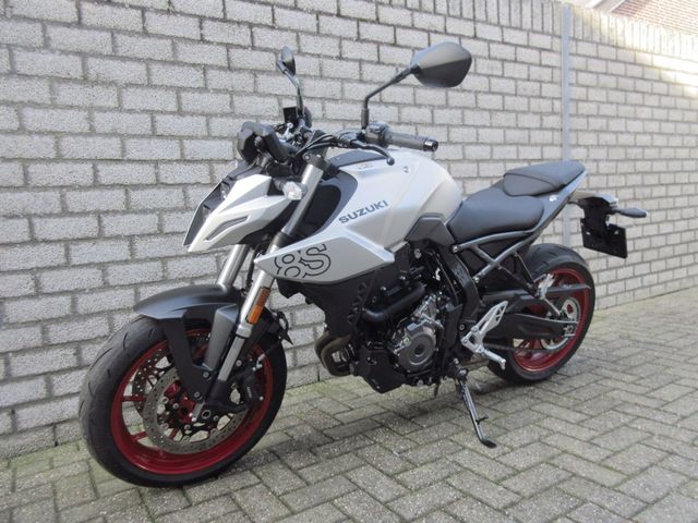 suzuki - gsx-8s