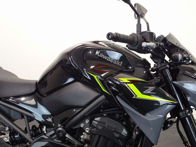kawasaki - z900