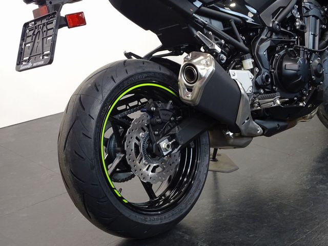 kawasaki - z900