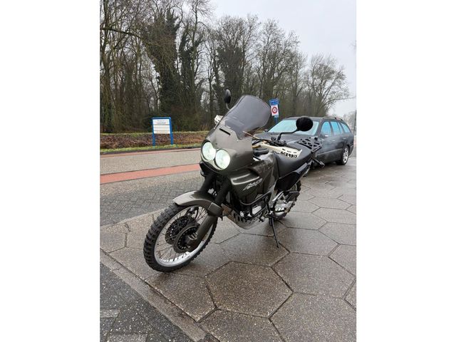 honda - xrv-750-africa-twin