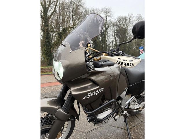 honda - xrv-750-africa-twin