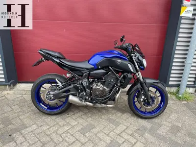 YAMAHA MT 07 ABS – foto 4