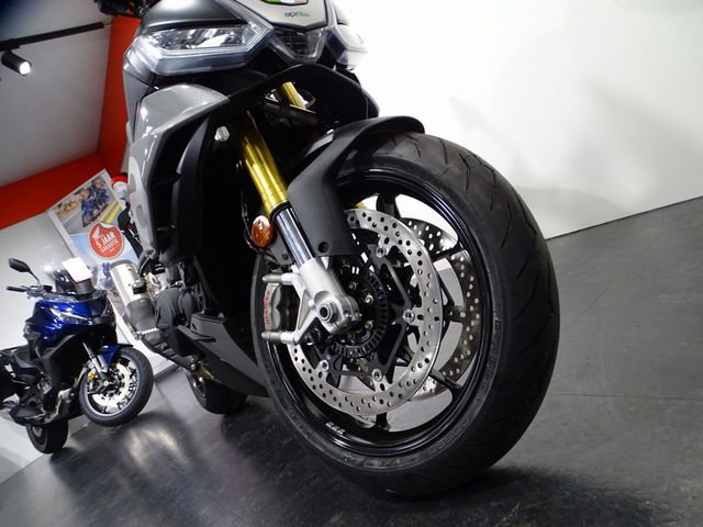 aprilia - tuono-v4-1100