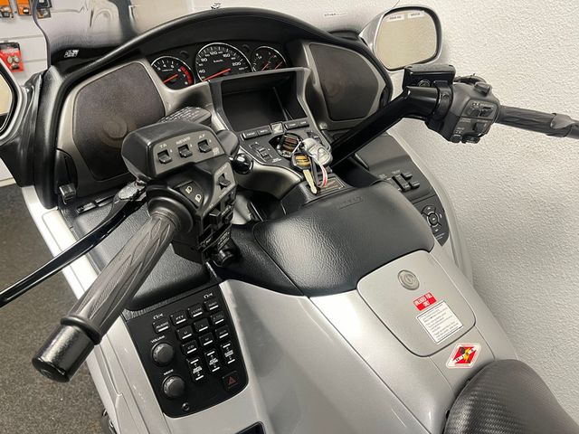 honda - gl-1800-goldwing-abs