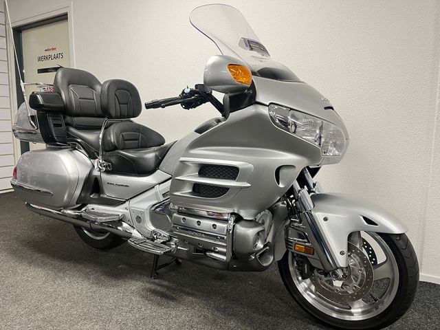 honda - gl-1800-goldwing-abs