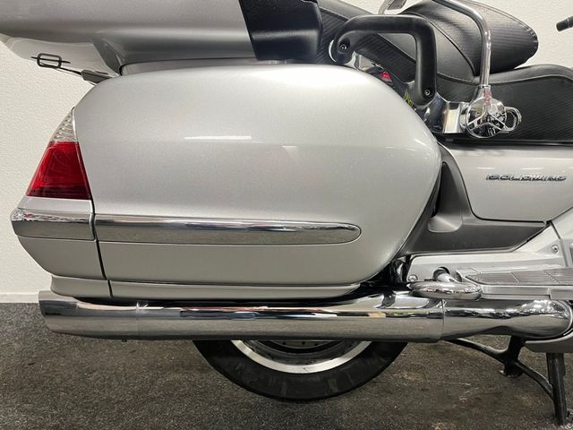 honda - gl-1800-goldwing-abs