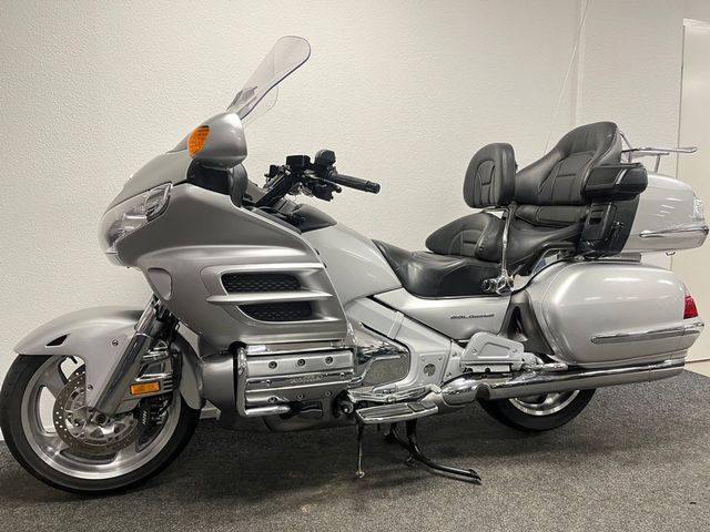 honda - gl-1800-goldwing-abs