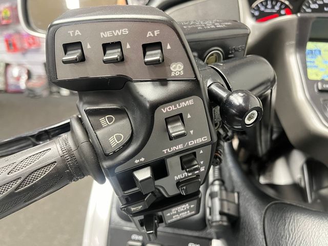 honda - gl-1800-goldwing-abs