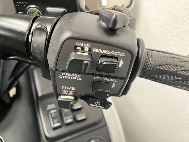 honda - gl-1800-goldwing-abs