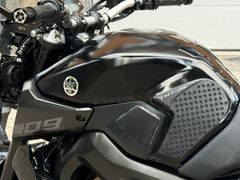 Yamaha MT09 Techblack Akrapovic Racing line Origineel NL 2020 2020 occasion – foto 18 van 21