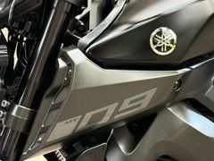 Yamaha MT09 Techblack Akrapovic Racing line Origineel NL 2020 2020 occasion – foto 21 van 21