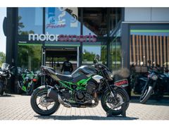 KAWASAKI Z900