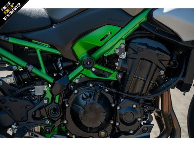kawasaki - z900