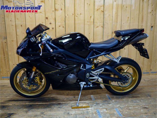 triumph - daytona-675