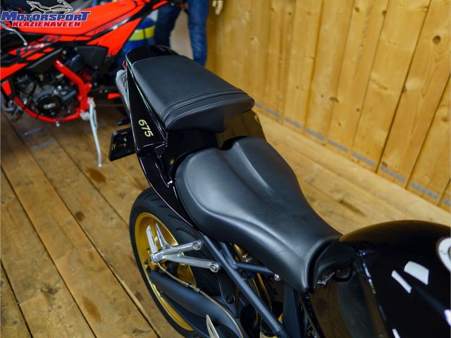 triumph - daytona-675