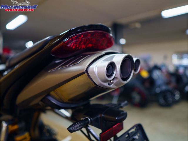 triumph - daytona-675