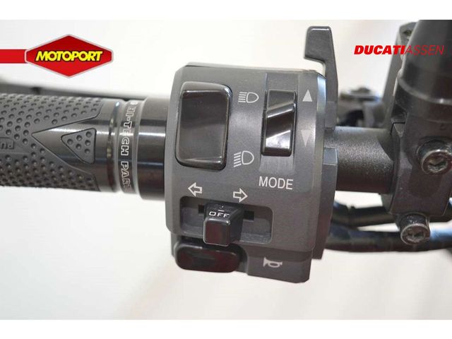 ducati - m-696
