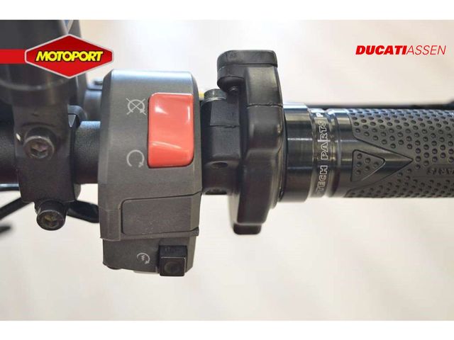 ducati - m-696