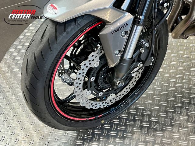 kawasaki - z900