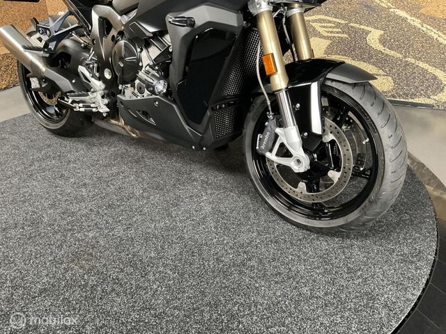 bmw - s-1000-xr