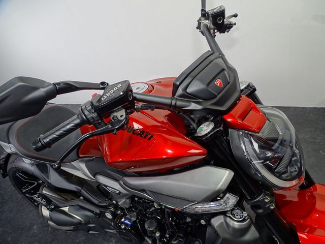 ducati - diavel-v4