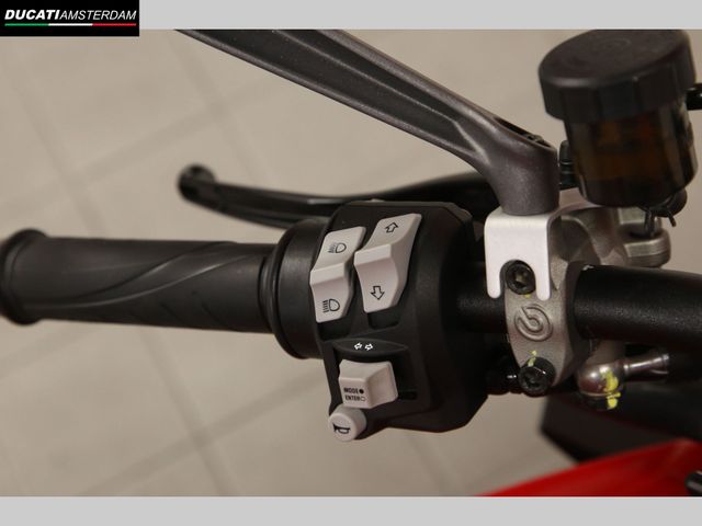 ducati - streetfighter-v2