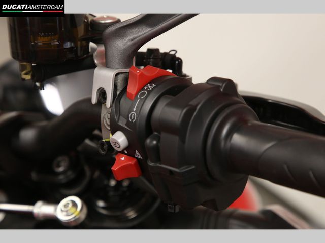 ducati - streetfighter-v2