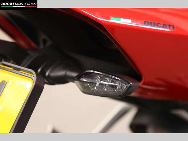 ducati - streetfighter-v2