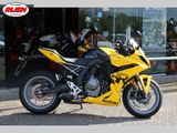 SUZUKI GSX-8R