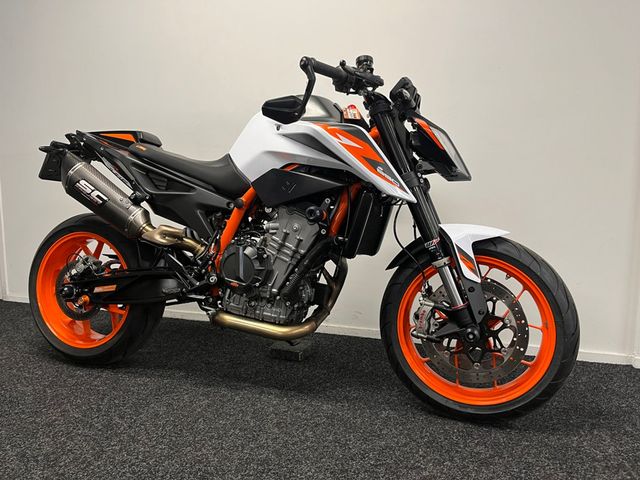 ktm - 890-duke-r